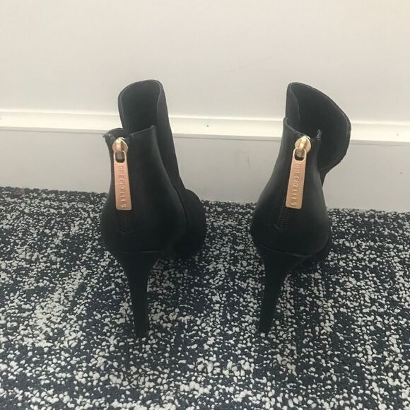 NWOT Breckelles faux suede leather zipback booties - Picture 6 of 7